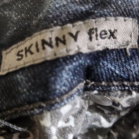 C J Black Skinny Flex Premium Denim Destroyed Distressed Jeans Size 34x32 - Picture 12 of 12